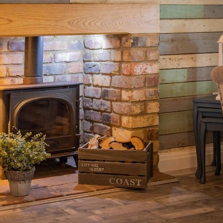 Den Of Joy Humberston Fitties Sleeps 6,Hot Tub,Log Burner Villa Cleethorpes Kültér fotó