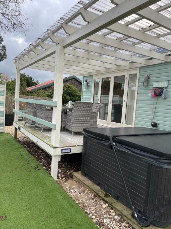 Den Of Joy Humberston Fitties Sleeps 6,Hot Tub,Log Burner Villa Cleethorpes Kültér fotó