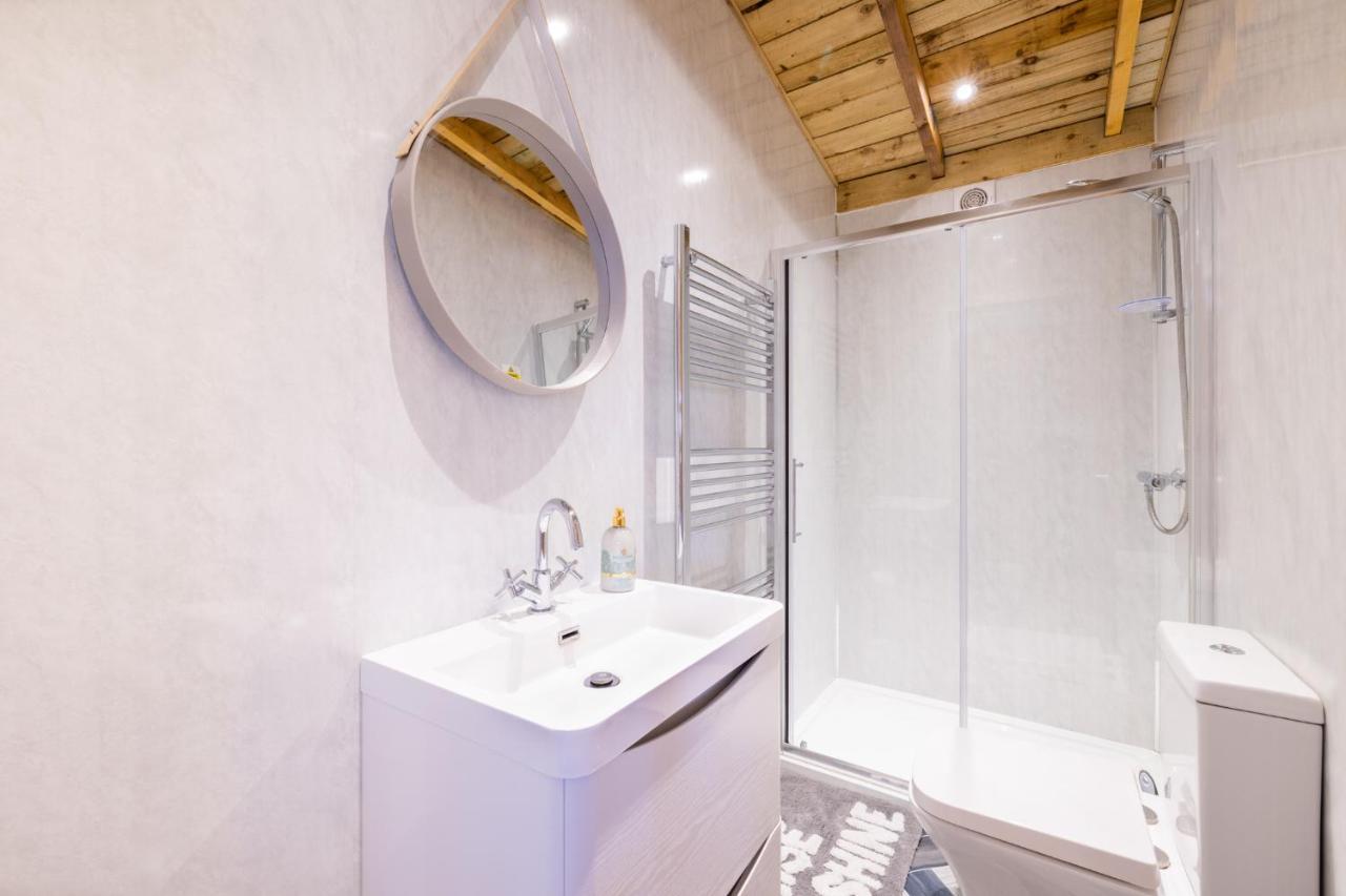 Den Of Joy Humberston Fitties Sleeps 6,Hot Tub,Log Burner Villa Cleethorpes Kültér fotó
